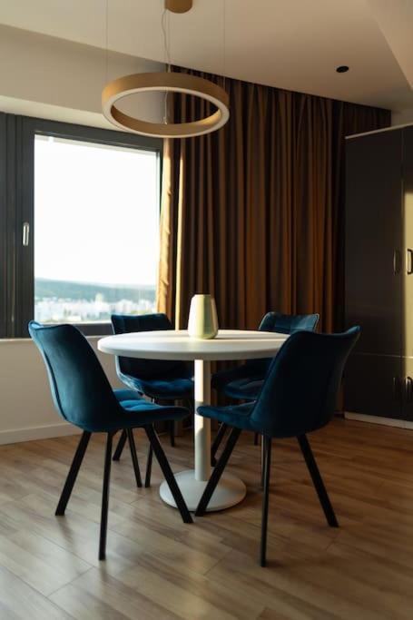 Nest Azure Apartment