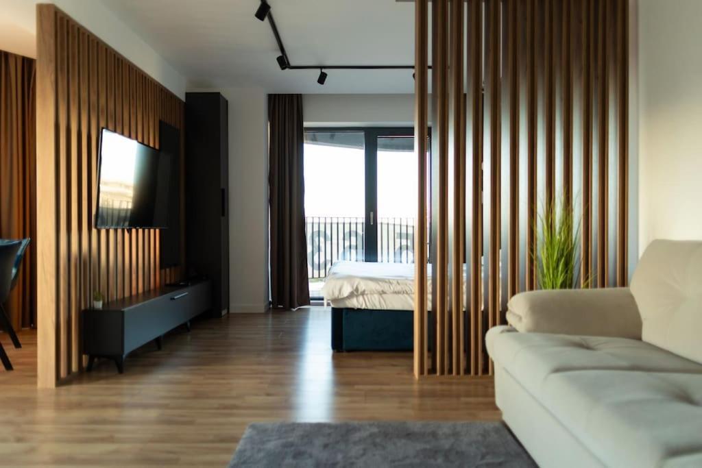 Nest Azure Apartment *